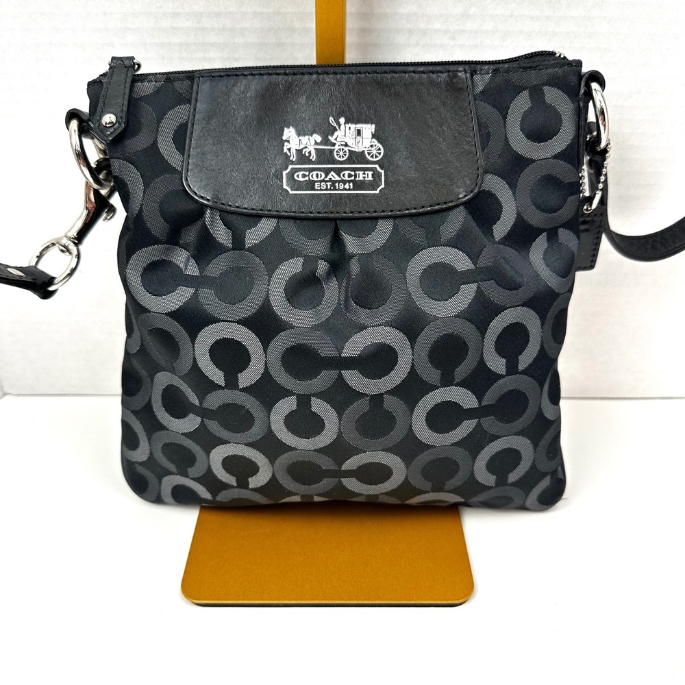 COACH Madison Op Art Black Grey Pleated Crossbody Swingpack Bag Purse 43430 Mono